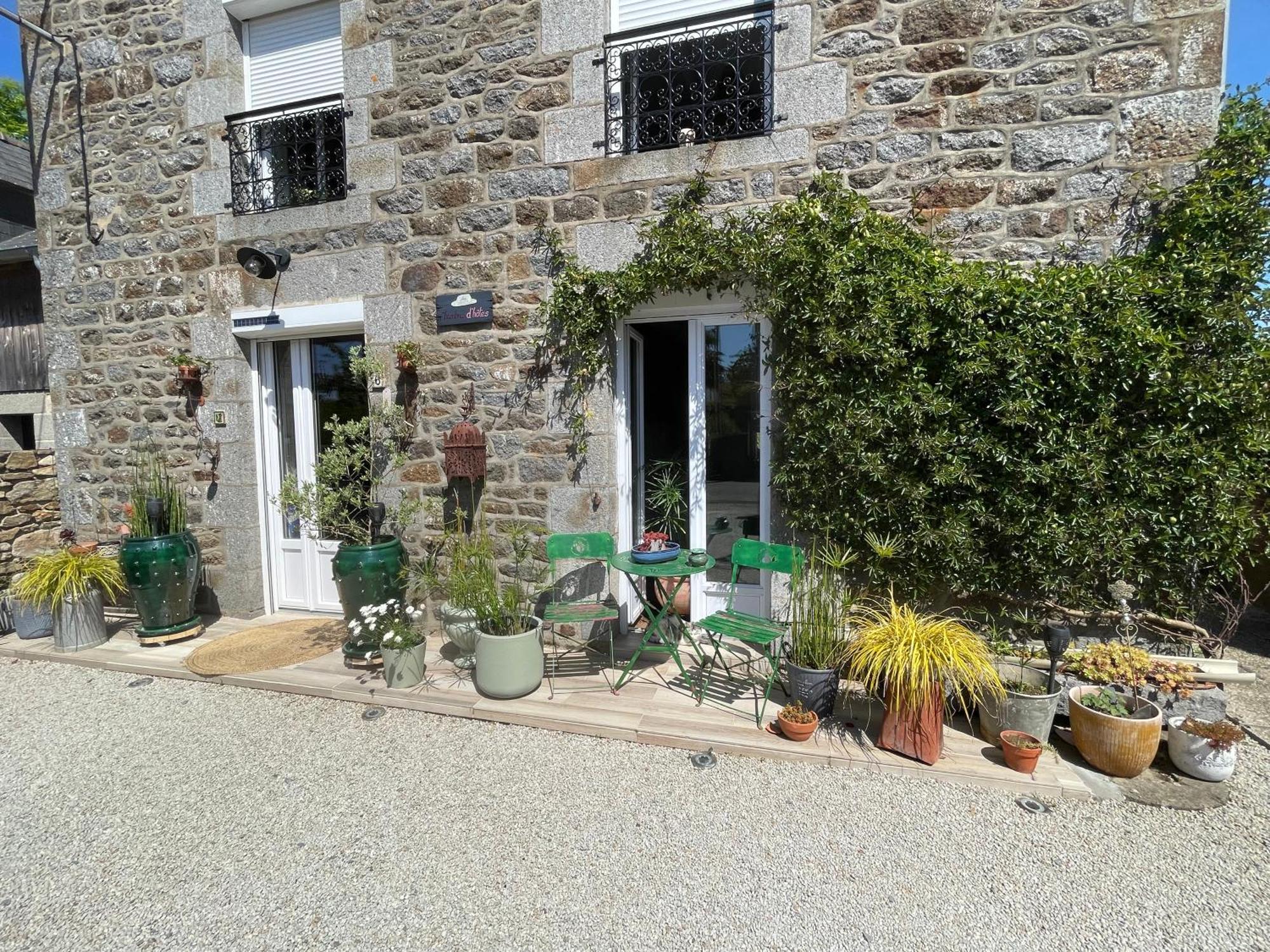 Chez Trotro Appartement Saint-Pierre-de-Plesguen Buitenkant foto